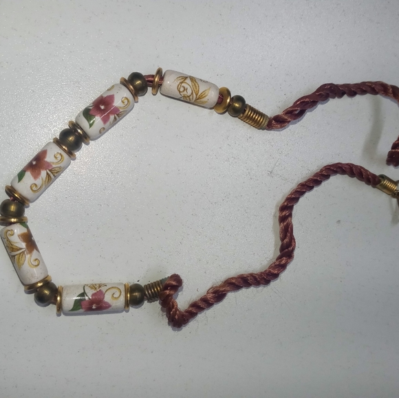 Assorted Jewelry- bracelets, necklaces, rings...11 pieces - Picture 15 of 16